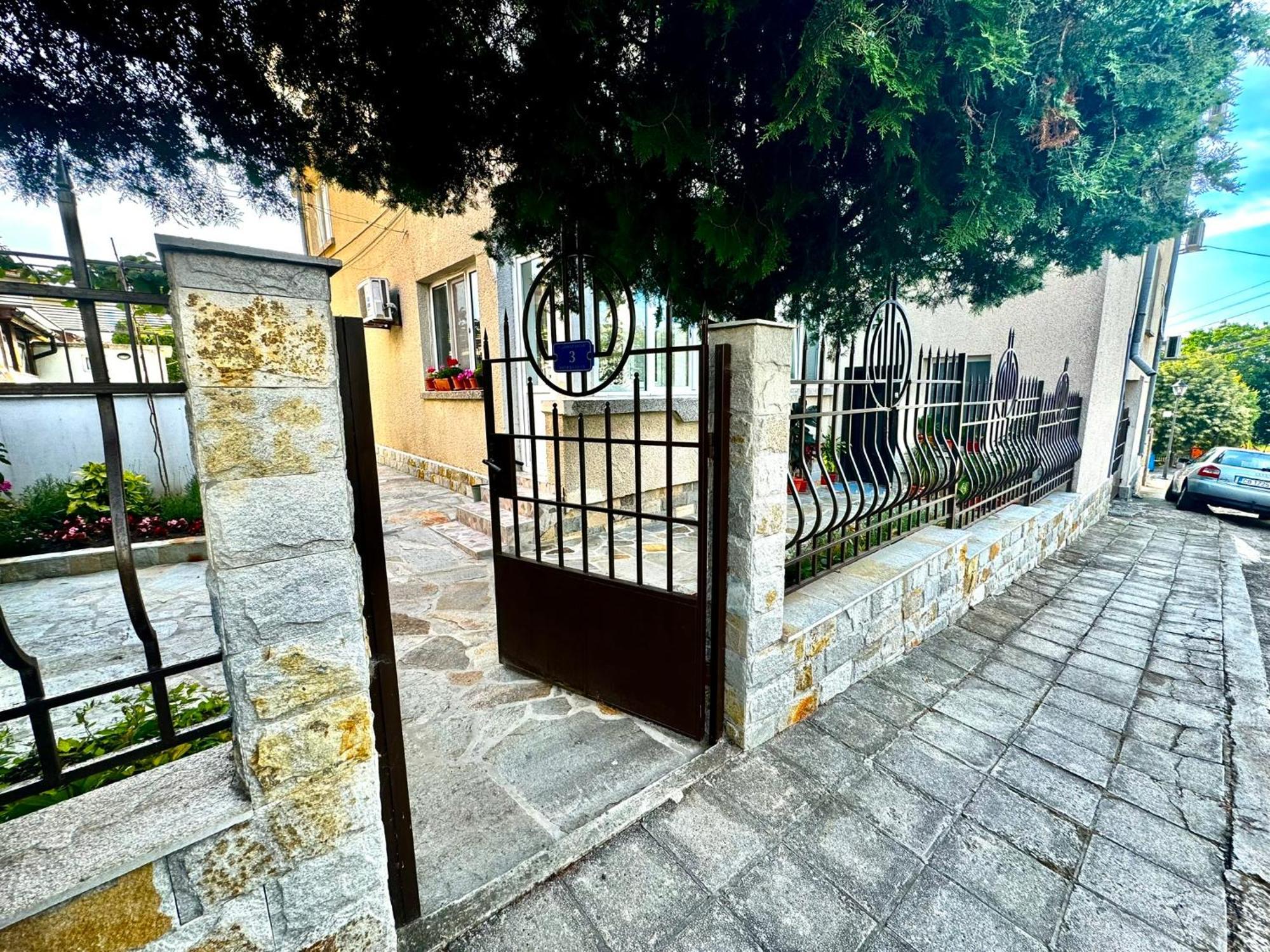 Guestrooms Stoyanovi Chernomorets Buitenkant foto