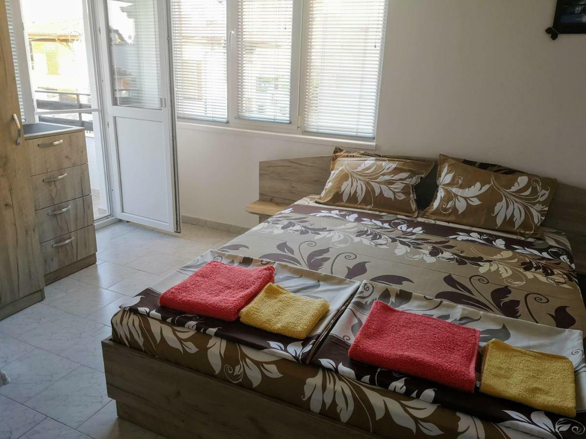 Guestrooms Stoyanovi Chernomorets Buitenkant foto