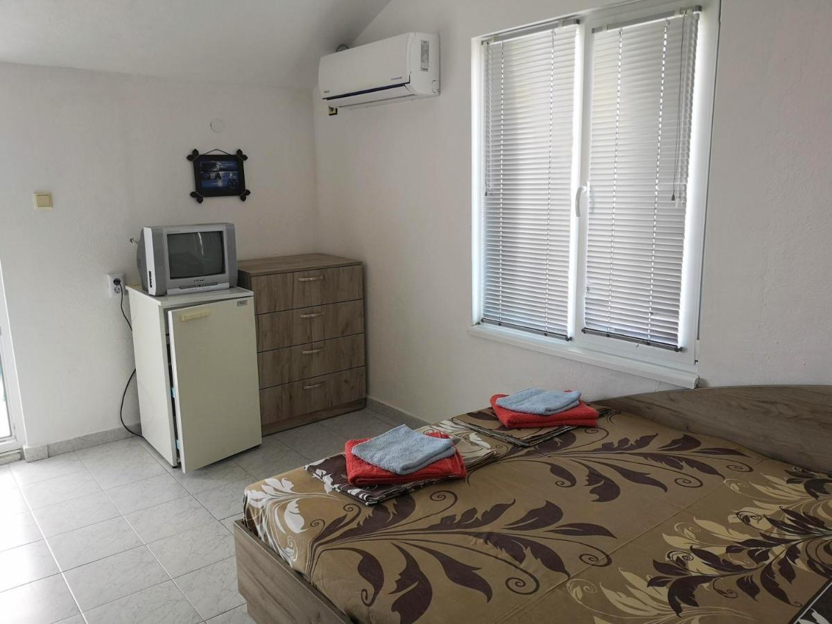 Guestrooms Stoyanovi Chernomorets Buitenkant foto